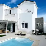 Lovely Sanmar, Heated Pool, Private Gymnasium *