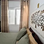 Вилла Lovely Sanmar, Heated Pool, Private Gymnasium