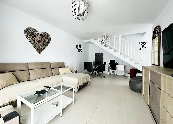 Villa Lovely Sanmar, Heated Pool, Private Gymnasium Playa Blanca (Lanzarote)