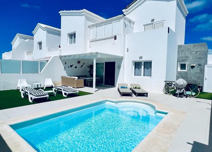 Villa Lovely Sanmar, Heated Pool, Private Gymnasium Playa Blanca