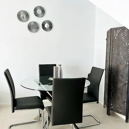 Lovely Sanmar, Heated Pool, Private Gymnasium Вилла