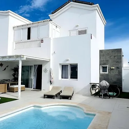 Lovely Sanmar, Heated Pool, Private Gymnasium *