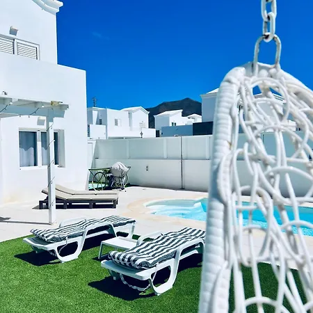 Вилла Lovely Sanmar, Heated Pool, Private Gymnasium *