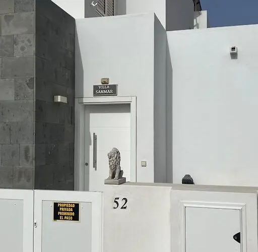 Lovely Sanmar, Heated Pool, Private Gymnasium Villa